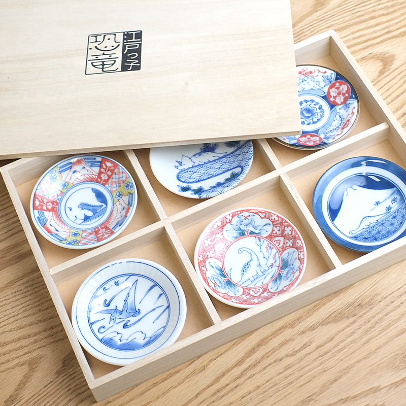 Awasaka Edokko Dinosaur Mini Plate Gift Set of 6, traditional Japanese porcelain plates with hand-painted dinosaur motifs in a paulownia wood gift box.

