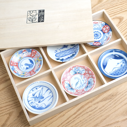 Awasaka Edokko Dinosaur Mini Plate Gift Set of 6, traditional Japanese porcelain plates with hand-painted dinosaur motifs in a paulownia wood gift box.

