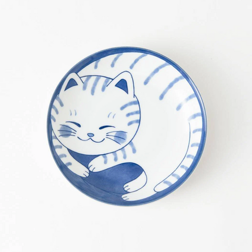 Daitoua Neko Chigura Tabby Porcelain Dinner Plate (20cm) featuring a blue and white illustration of a resting tabby cat.