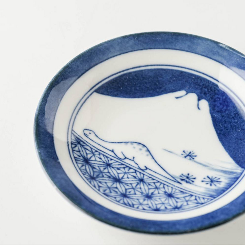 A detailed close-up of the Edokko Dinosaur mini plate, showing the brontosaurus illustration in front of Mount Fuji.


