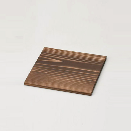 A product image of the 18cm Donabe Wooden Base, showing its simple square shape and dark wood grain finish on a white background.