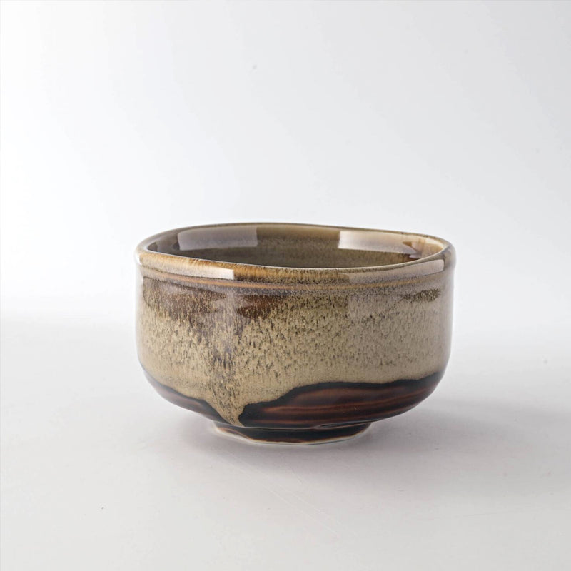 Side view of the Keisai Miyajima 450ml matcha bowl