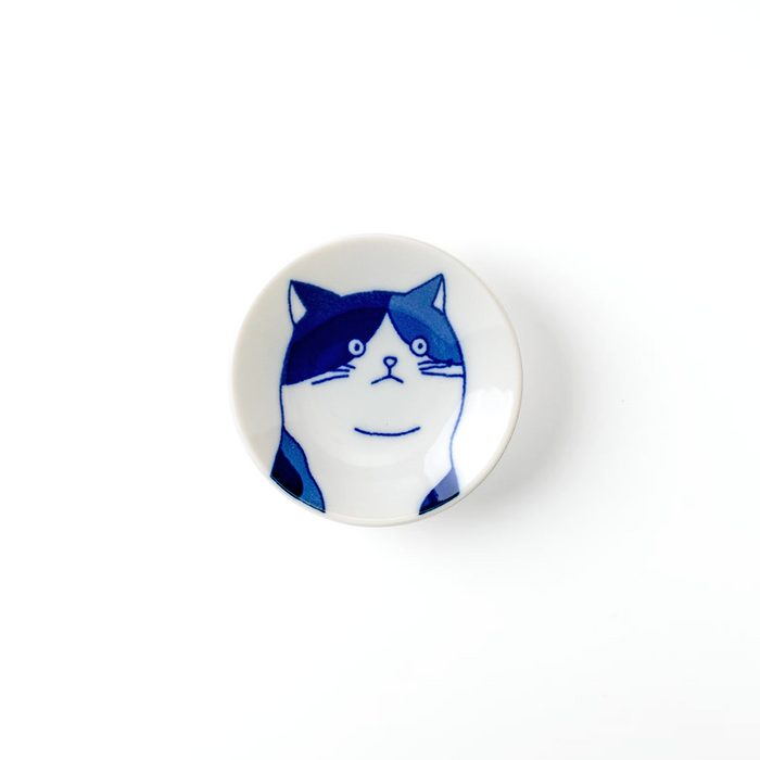 Shichita Mino Yaki Mike Cat Side Plate (8cm) featuring a playful blue illustration of a cat's face, with a simple and charming design on a white ceramic background.