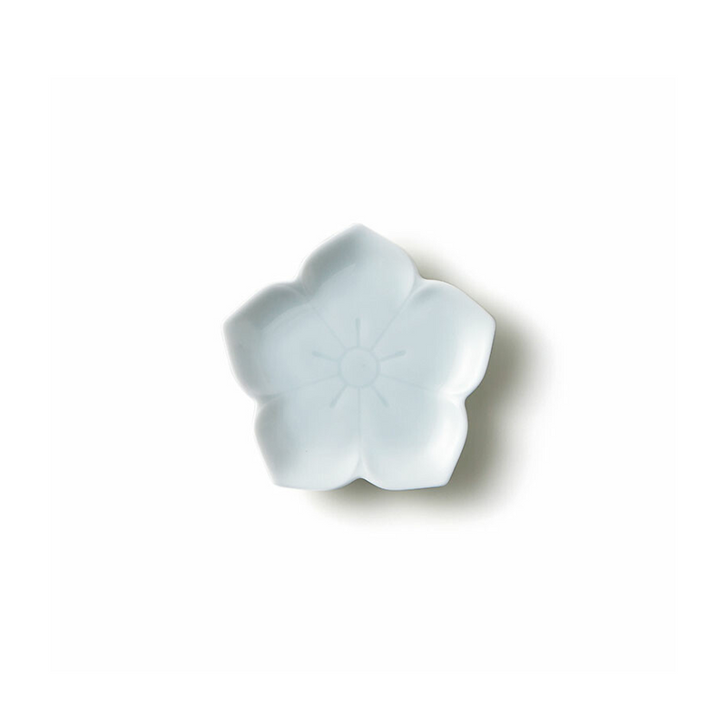 Miyama Gaku Bellflower mini plate in pale seihakuji blue-white celadon glaze, moulded in a five-petal bellflower shape with delicate radiating lines at the centre, shown against a white background
