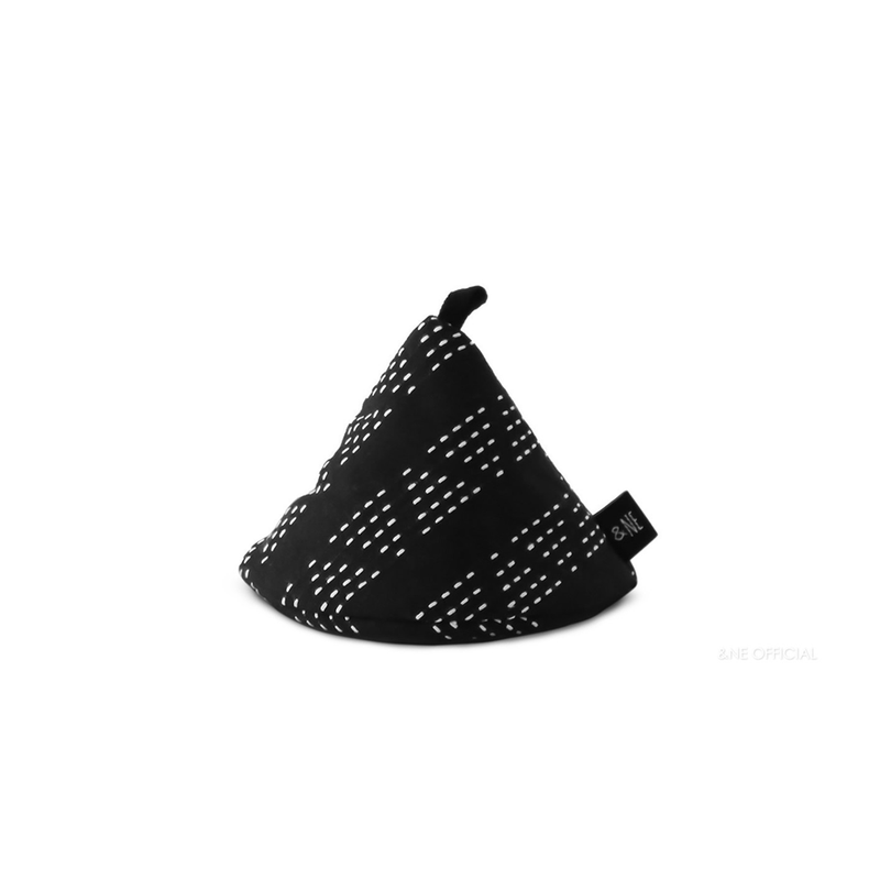 The &NE cone-shaped Japanese pot holder in black, featuring a modern pattern of white embroidered dashed lines.
