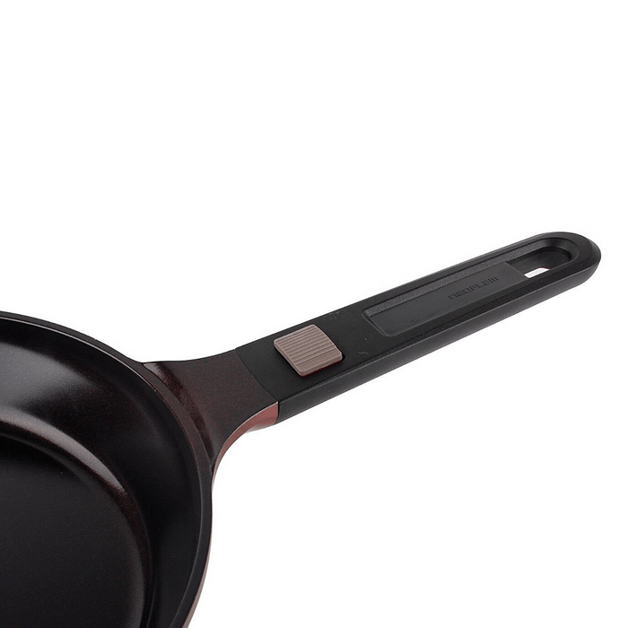 MyPan: Your Passage to Effortless Induction Cooking.