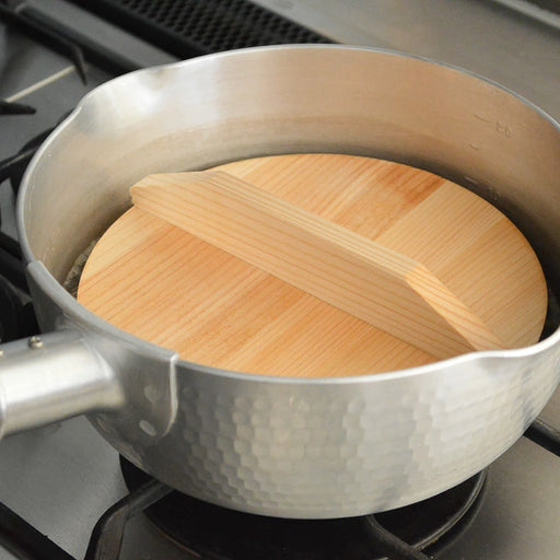 Oyanagi Wooden Otoshibuta Japanese Drop Lid in a Yukihira saucepan
