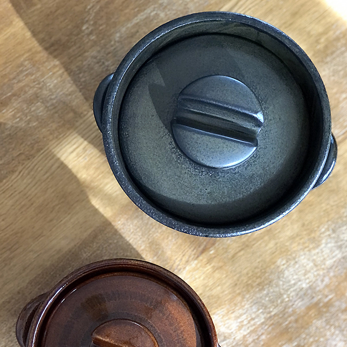 Saji Black Glaze Donabe (Japanese Clay Pot) Rice Pot with Double Lids 5 Cups 2