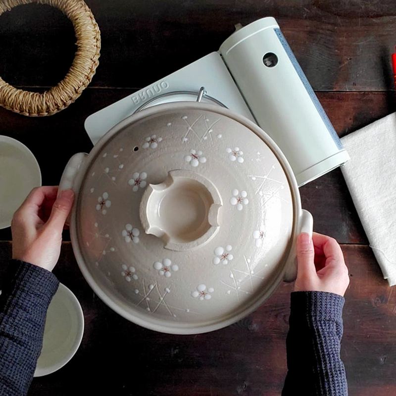 Santo Plum Blossom Donabe Japanese Clay Pot - 29cm (Size 9)