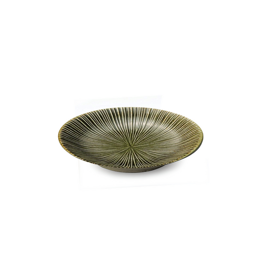 Sendan Kurawanka Dinner Plate (18cm) in green, featuring finely radiating Sendan pattern lines with a matte finish and a deep green tone, reflecting traditional Japanese craftsmanship.