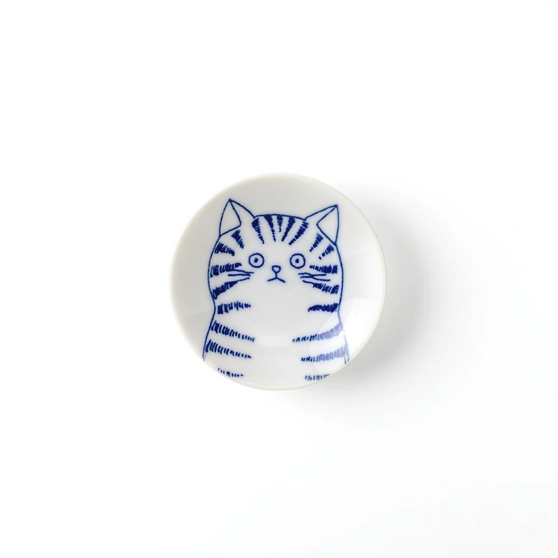 Shichita Mino Yaki Dora Cat Side Plate (8cm) featuring a blue and white illustration of a tabby cat with wide eyes, made from fine Japanese ceramic.