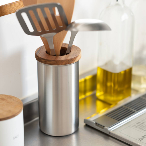 Takakuwa Kinzoku Stainless Steel Utensil Holder featuring a brushed 18-8 stainless steel cylindrical body and a natural wooden rim.