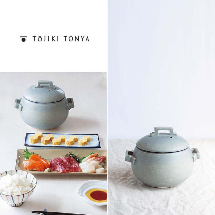 Display of Tojiki Tonya's Japanese Clay Pot, a 3-cup rice cooker.