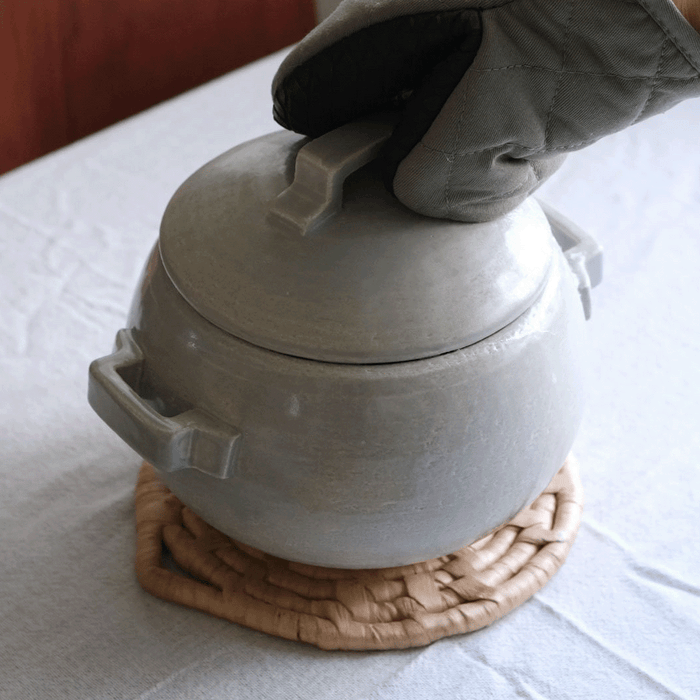 View of Tojiki Tonya's Japanese Clay Pot, designed to cook 3 cups of rice.