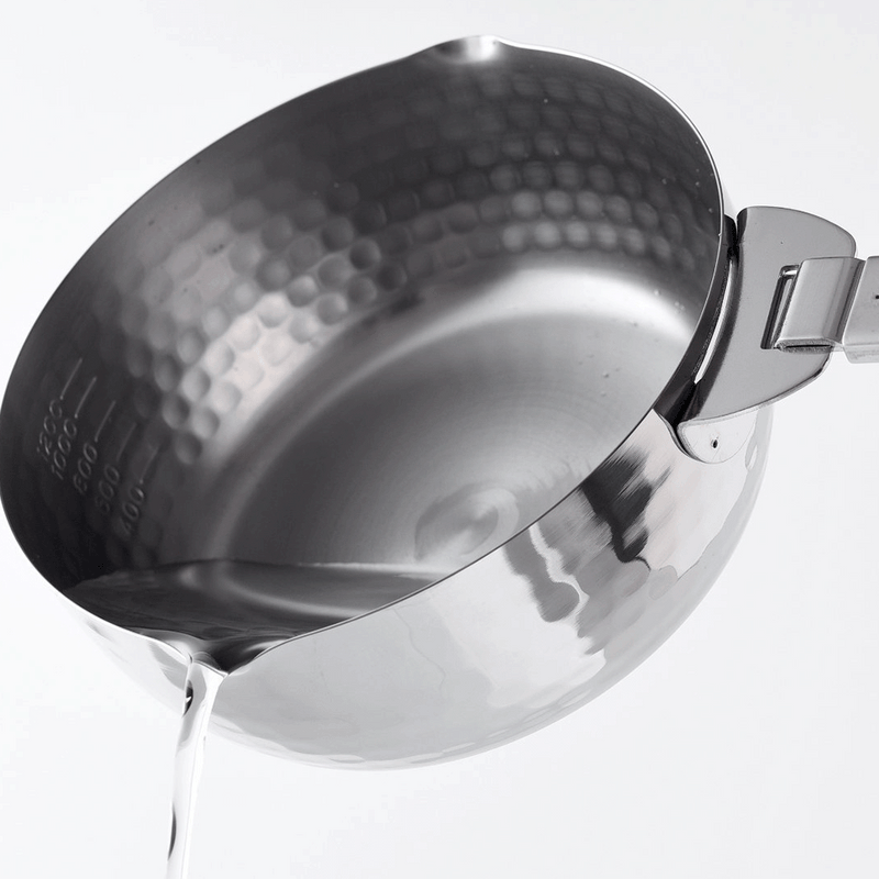 From Stove to Table: Yukihira's Detachable Handle Brilliance.