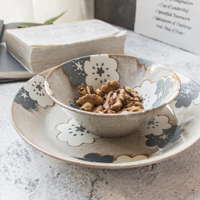 Aito Mino Yaki Nordic Flower Series 6-Piece Dinnerware Set: Linen bowl and plate set