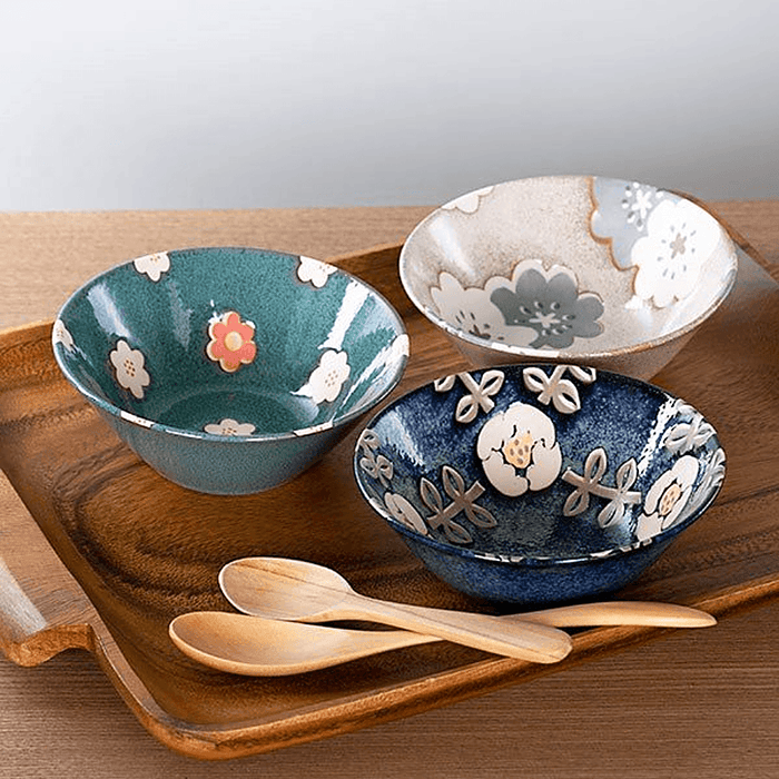 Aito Mino Yaki Nordic Flower Series 6-Piece Dinnerware Set: All bowls in a set