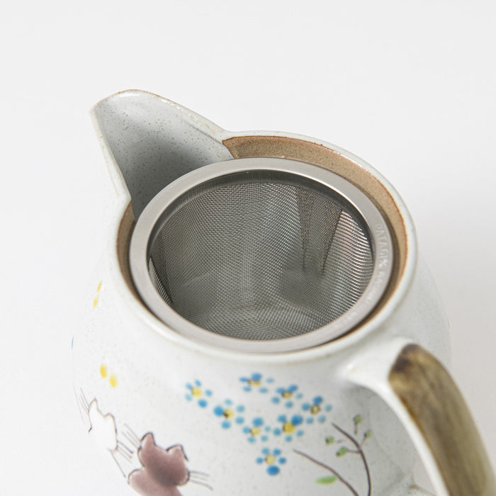 Atelier Yu Cats In Sunny Spot Kutani Handmade Teapot: with stainless steel tea strainer