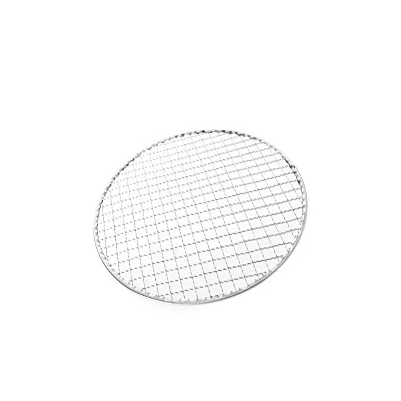 A product image of the 24cm round disposable konro grill mesh, showing its lightweight woven wire construction on a white background.

