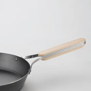 Freiz Enzo Carbon Steel Induction Frypan - 26cm: wooden handle