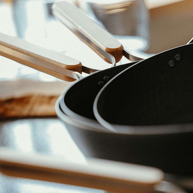 Freiz Enzo Carbon Steel Induction Frypan - 26cm: close shot of the handle connection part