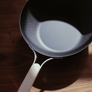 Freiz Enzo Carbon Steel Induction Frypan - 26cm: Japanese handcraft