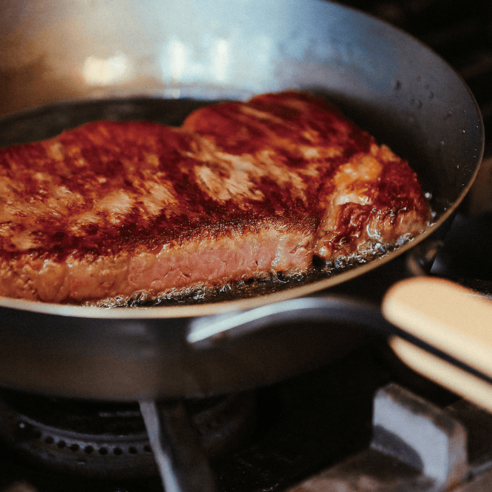 Freiz Enzo Carbon Steel Induction Frypan - 26cm: cooking steak