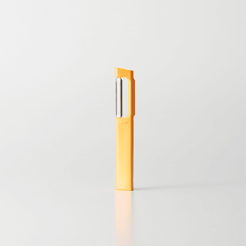 Marna Self-Standing Peeler: Self-standing design