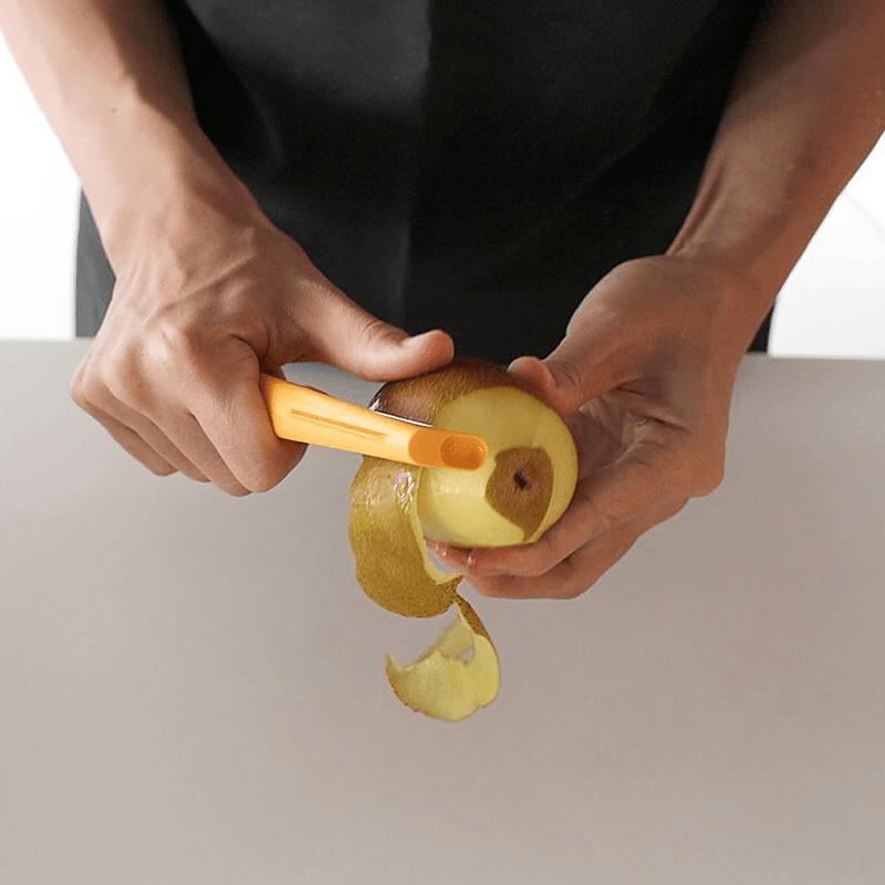 Marna Self-Standing Peeler: Neat design
