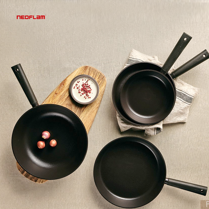 Neoflam Noblesse Ceramic Nonstick Induction Frypan - 24cm: In a set