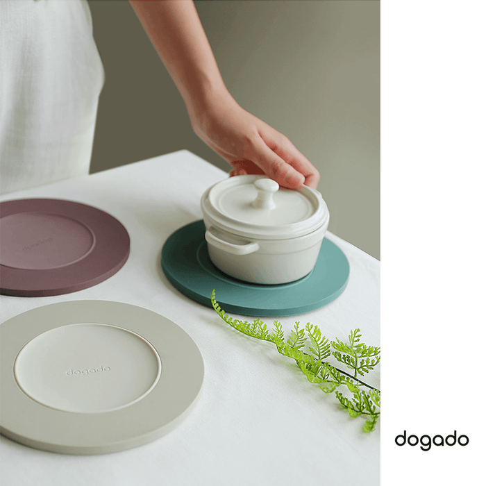 Dogado Silicone Tea Coaster & Table Mat 2 in 1: with various colours.