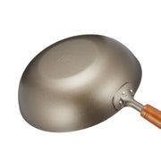 Hasemoto Pure Titanium Wok 30cm: bottom