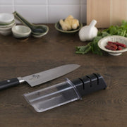 Kai Seki Magoroku Diamond and Ceramic Sharpener: non-slip rubber feet