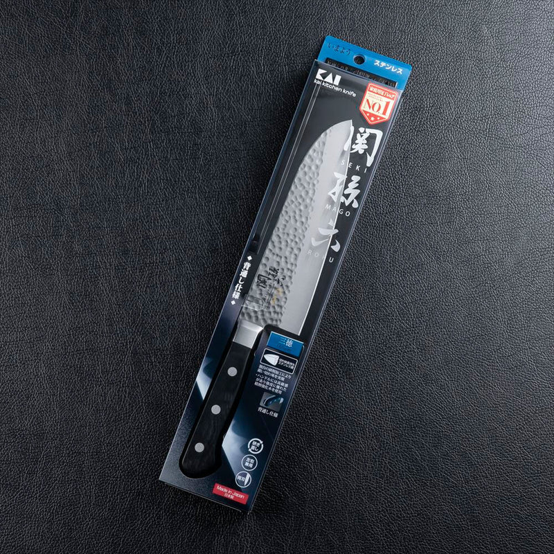 Kai Seki Magoroku Hammered Santoku Knife 165mm: in package