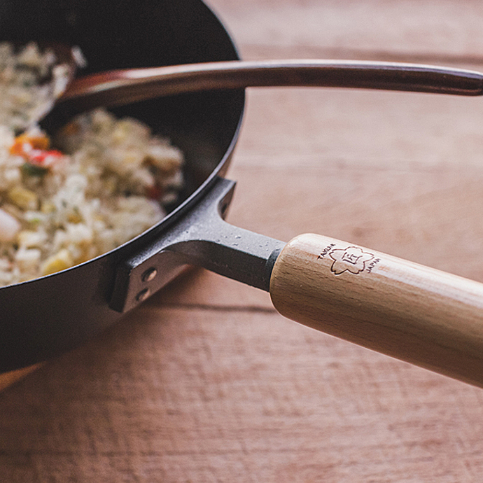 Takumi Carbon Steel Frypan 20cm - Made in Japan: Frying rice