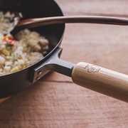 Takumi Carbon Steel Frypan 26cm - Made in Japan: Frying rice
