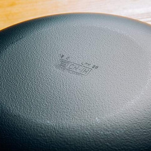 Takumi Carbon Steel Wok 30cm - Made in Japan: Bottom details
